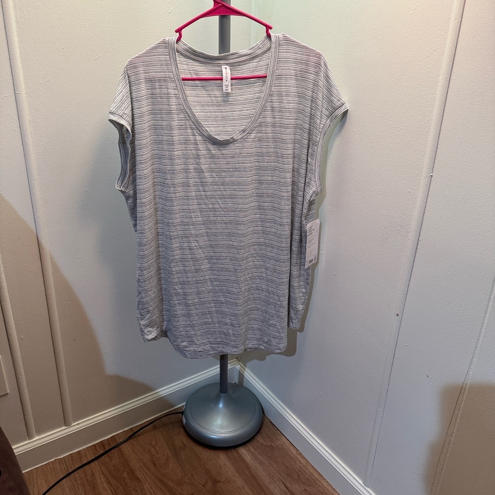 Athleta Light Gray Striped Short Sleeve Tee